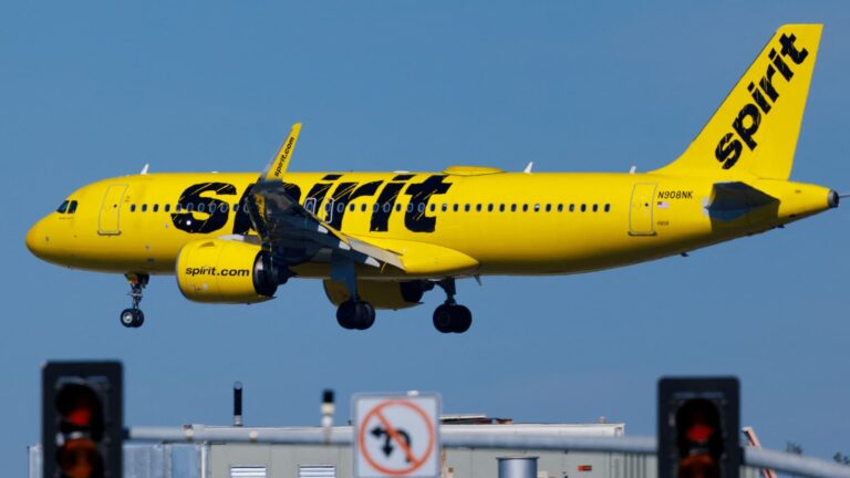 107362922 17060161402024 01 18t204358z 1819896119 rc2ik5aw55um rtrmadp 0 spirit airlines m a jetblue airways